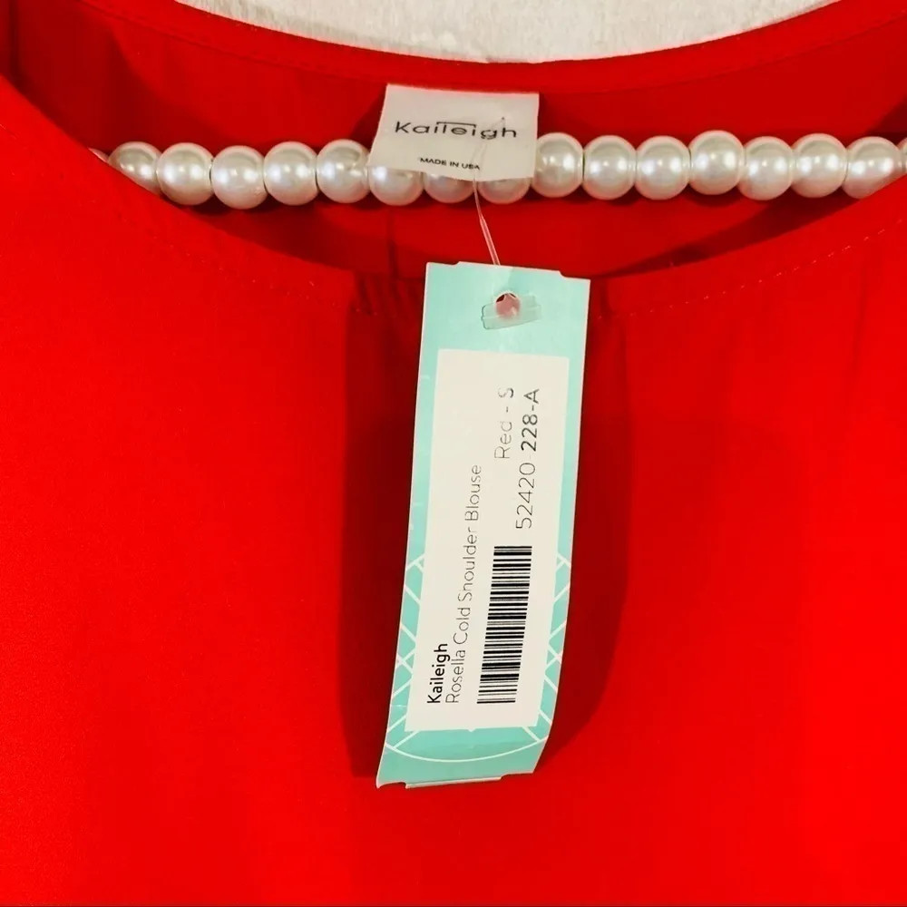 Kaileigh Stitch Fix NWT Rosella Cold Shoulder Top Size S - Image 5