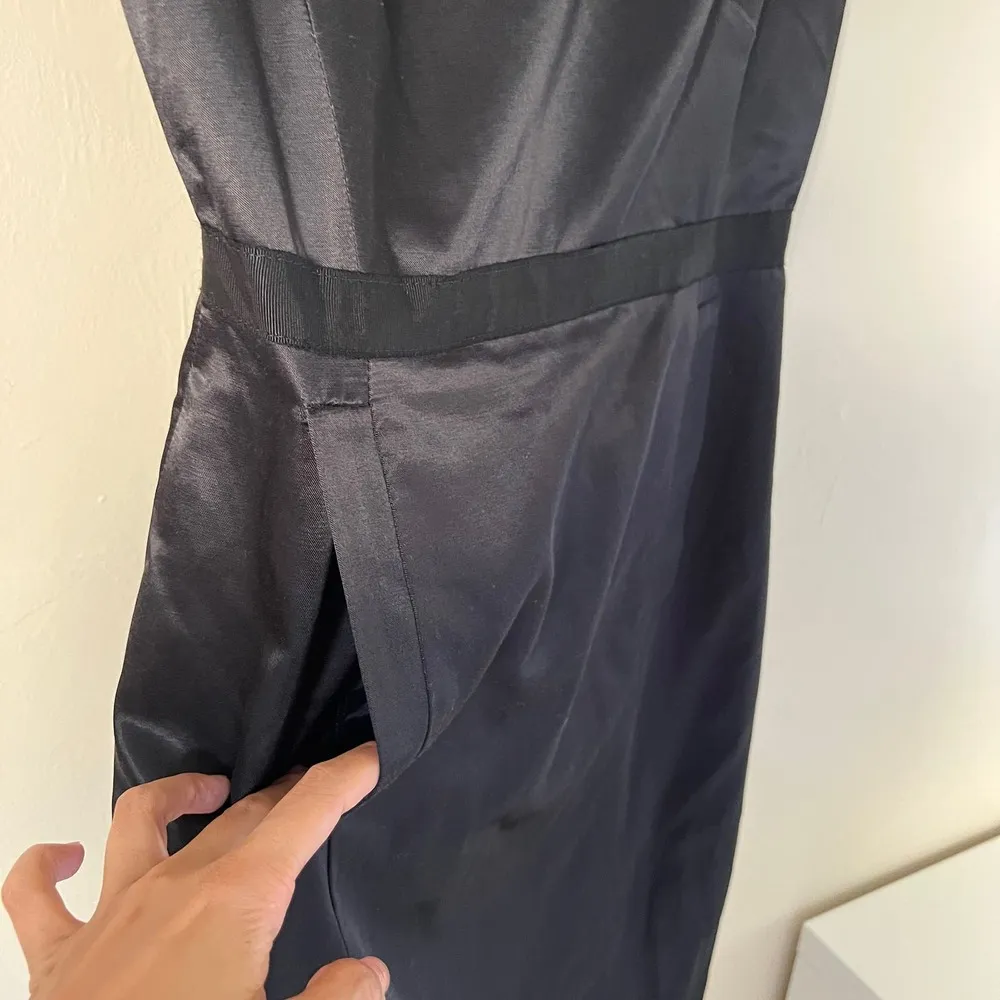 Marc by Marc Jacobs Black Satin Sleeveless Cocktail Dress Size 2 - Image 4