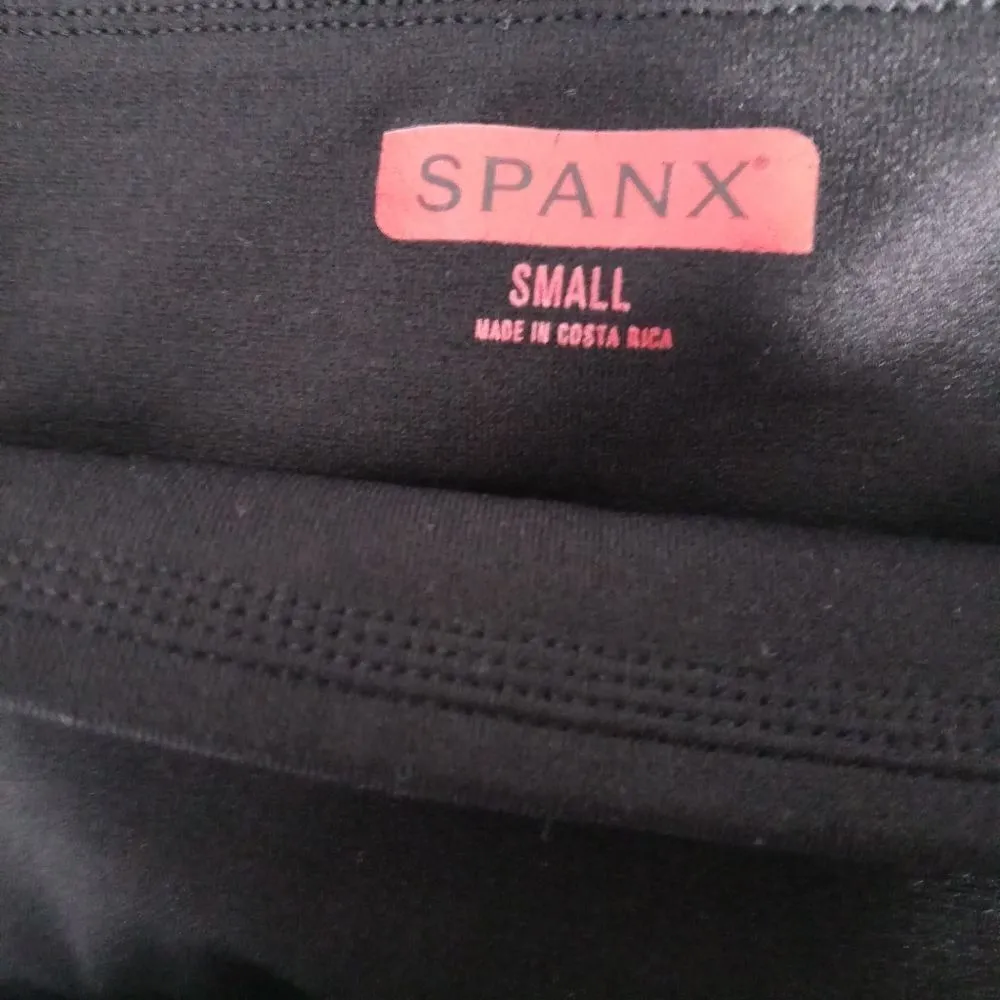 SPANX size small black shorts - Image 10