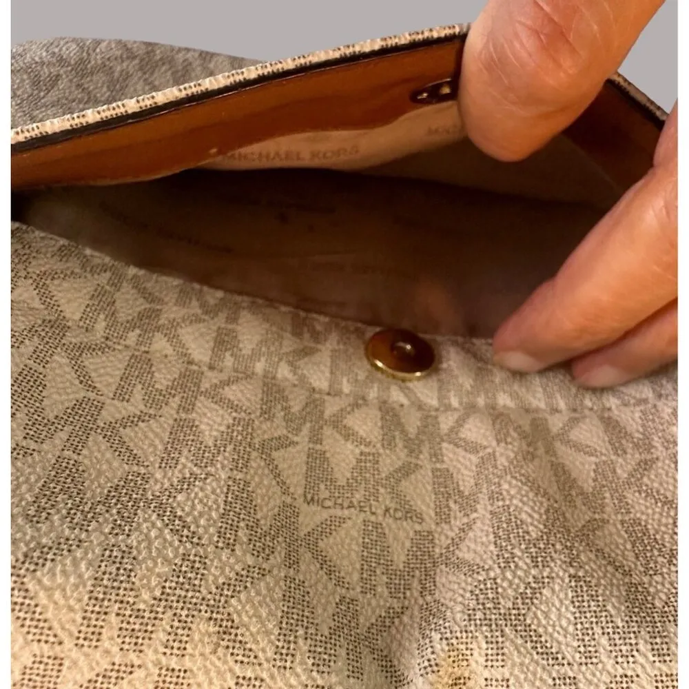 Michael Kors crossbody. White and brown MICHAEL Michael Kors Bag - Image 9