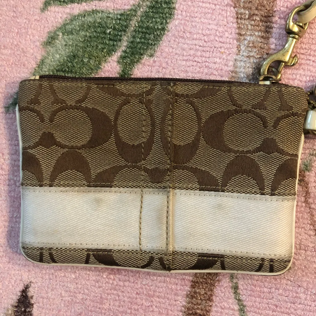 Coach signature wristlet - Image 4