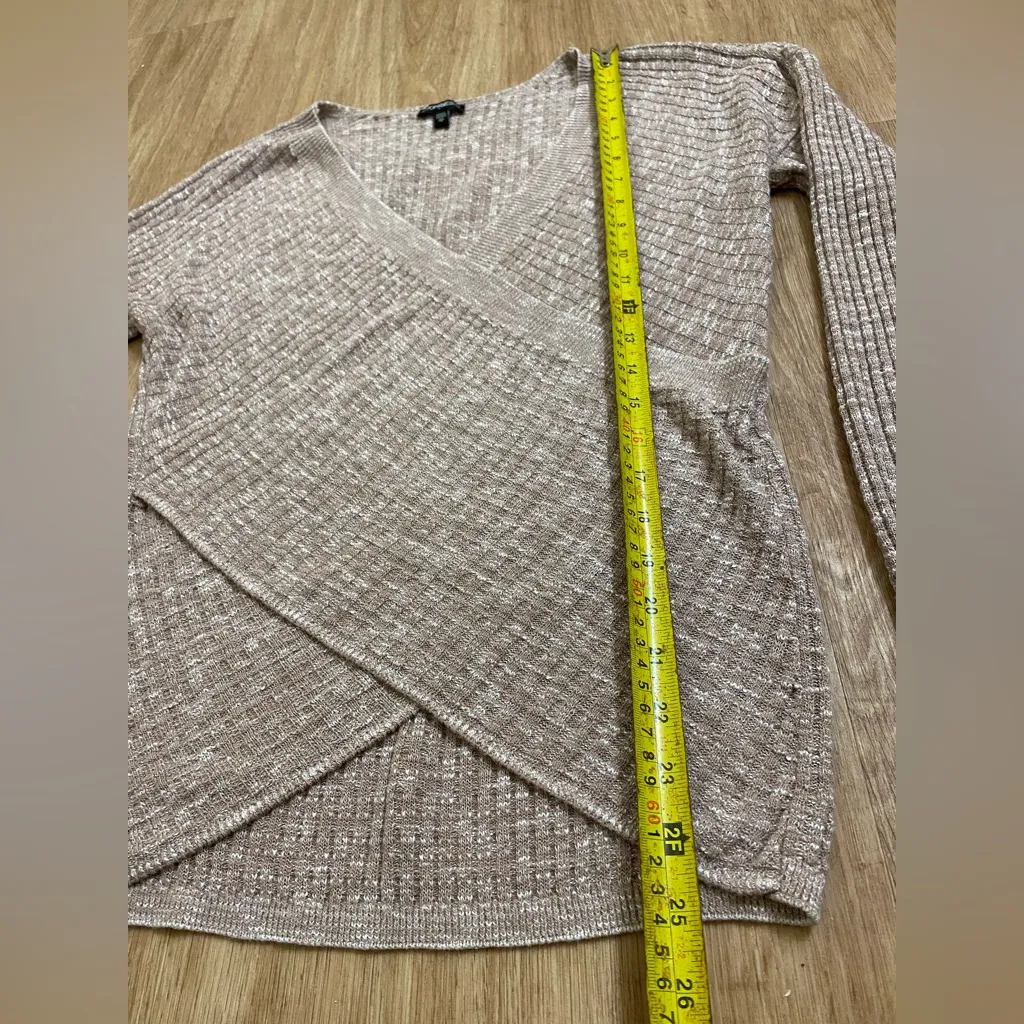 EXPRESS  Women's Blush V-Neck Sweater - Image 5