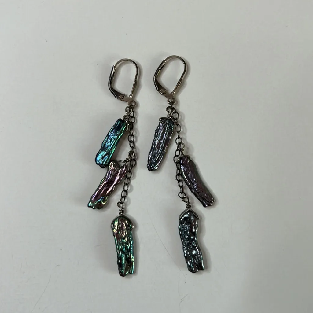 9 pair lot of dangling silvertone earrings some with purple blue green stones - Image 8