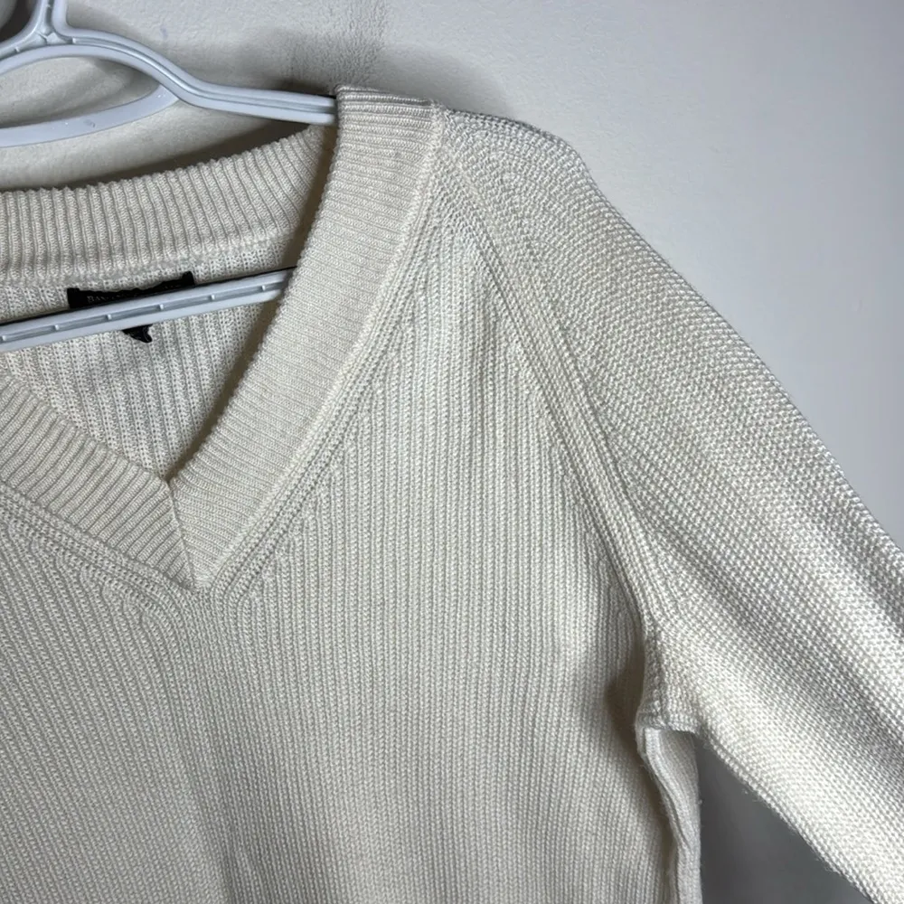 Banana Republic Factory Ribbed LighV - Image 4