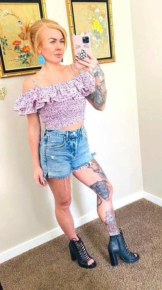 NWT NICHOLAS  Ruffled Smocked Floral Crop Top Size 4 - Image 2