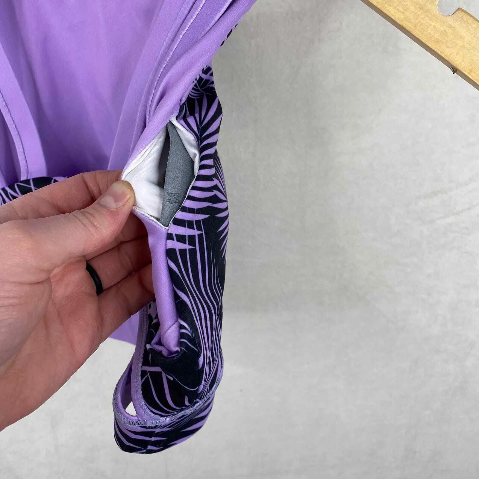 Chestee Barbella Ella 2 in 1 Reversible Bra Purple Black Palm Leaf Print Size 12 Size M - Image 4