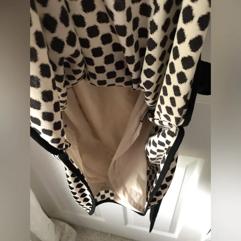 about knee length dress with belt, size 2 - Image 7