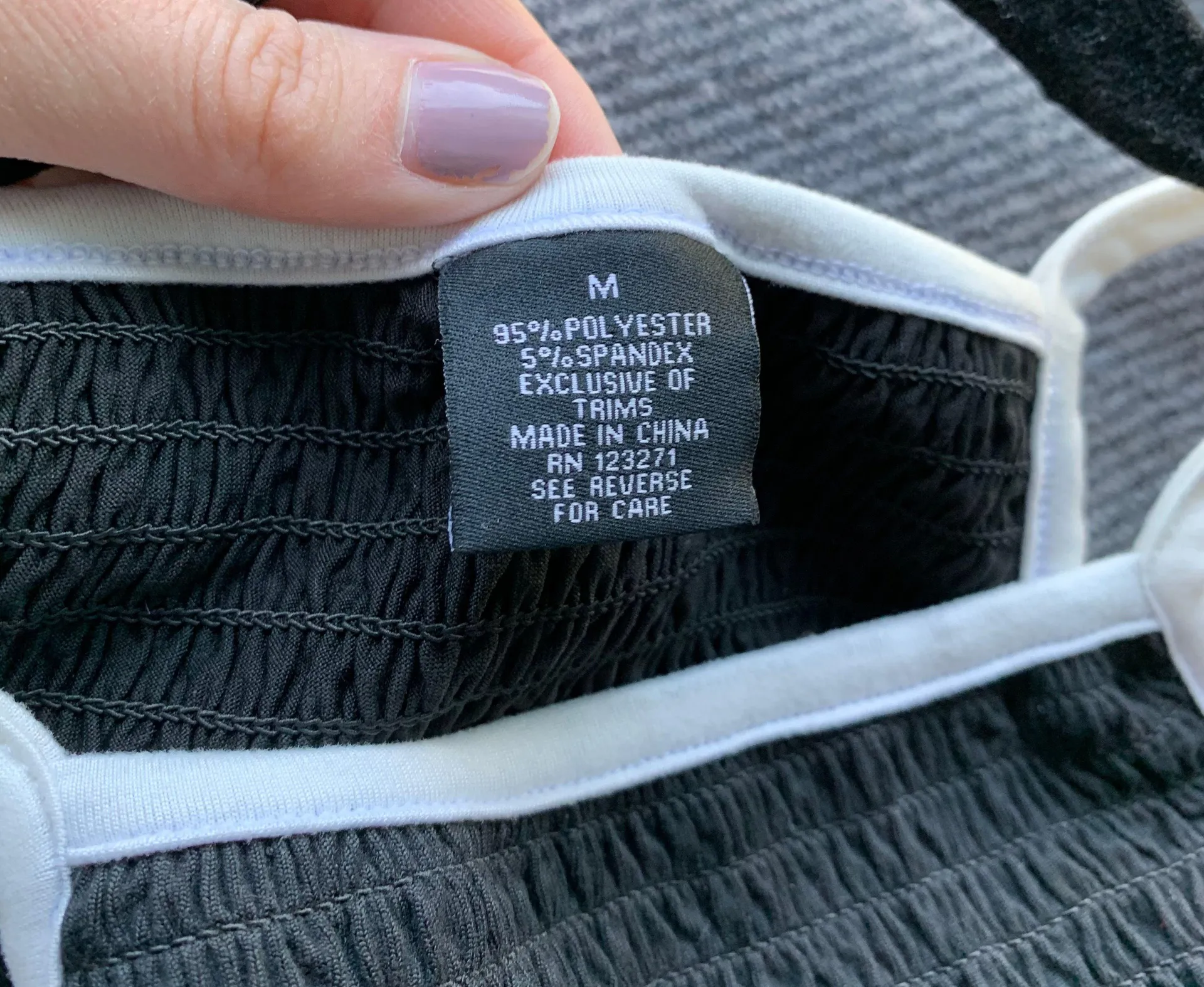 Black & White High Neck Ruched Tank Top Size M - Image 7