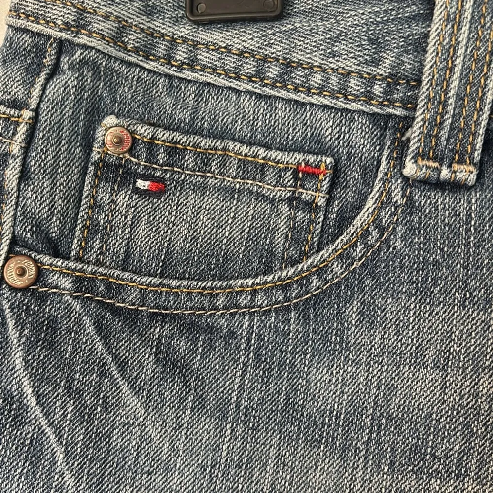 Tommy Hilfiger Blue Jean Shorts Distressed Size 8 - Image 2