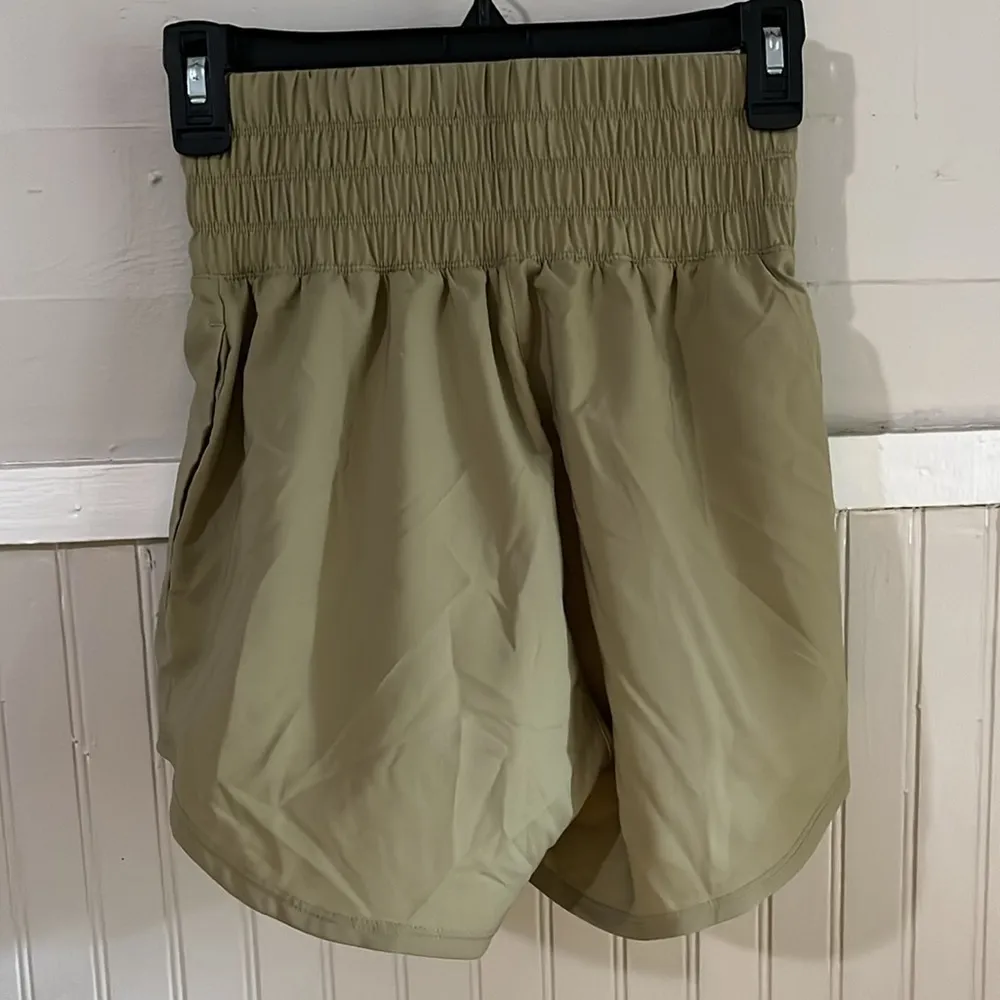 NWT Nike high waisted training shorts size‎ XS - Image 5