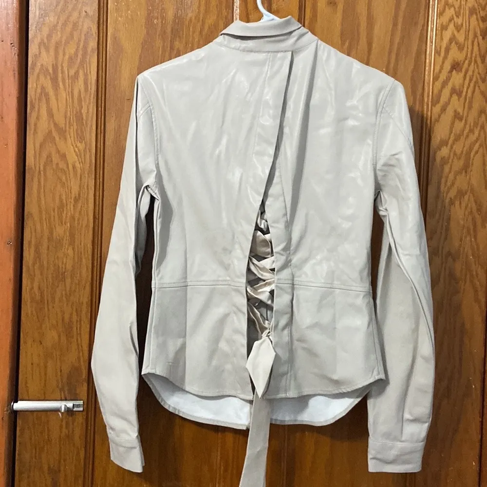 Heartloom Faux Leather Cream Top Size XS with Lace up Back NWT - Image 5