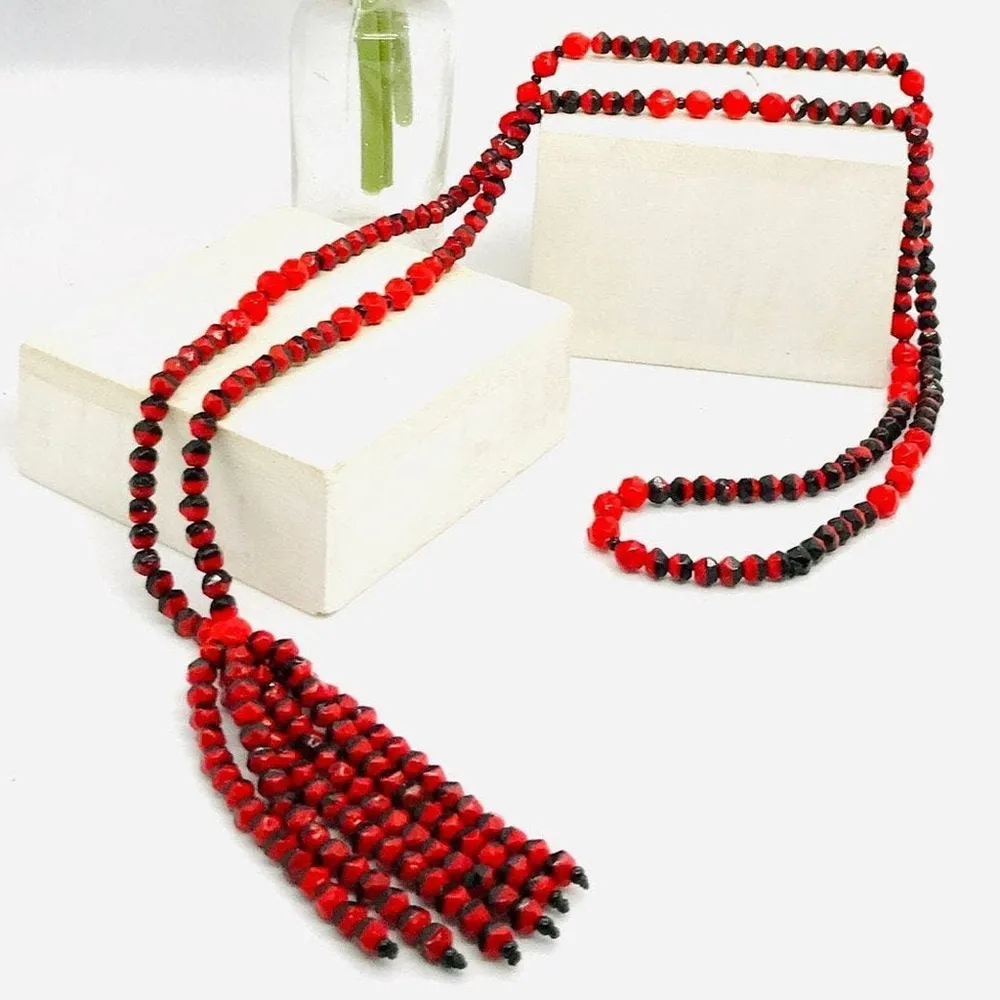 Vintage 20s Art Deco Lavaliere Tassel Fringe Red Back Glass Beaded Necklace - Image 3