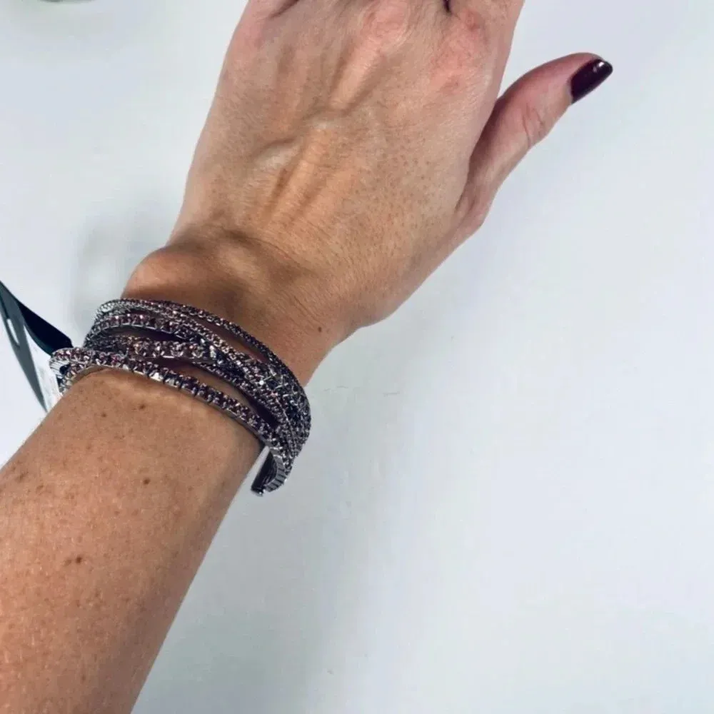 🆕 Simply Vera Vera Wang Silver & Pink Rhinestone Cuff Bracelet - Image 7