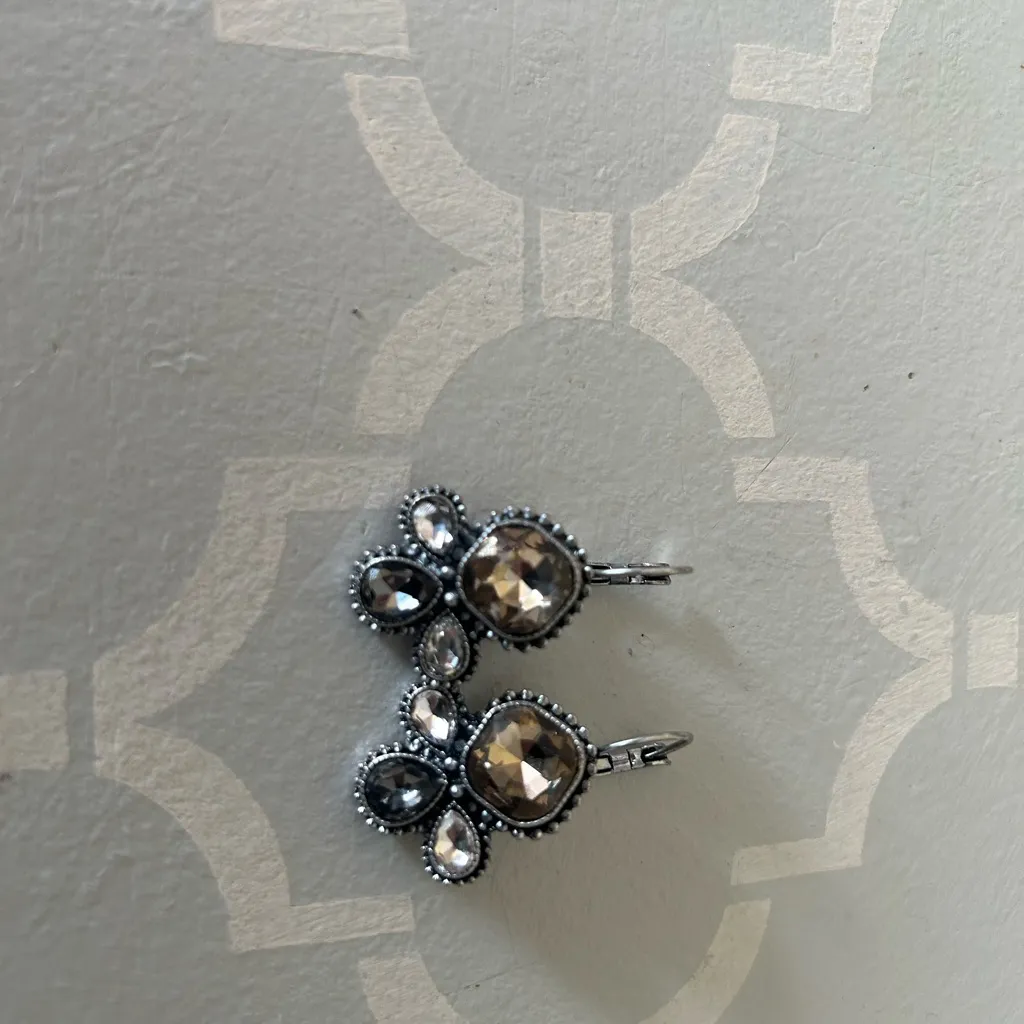 Silver and Black Crystal Earrings - Image 2