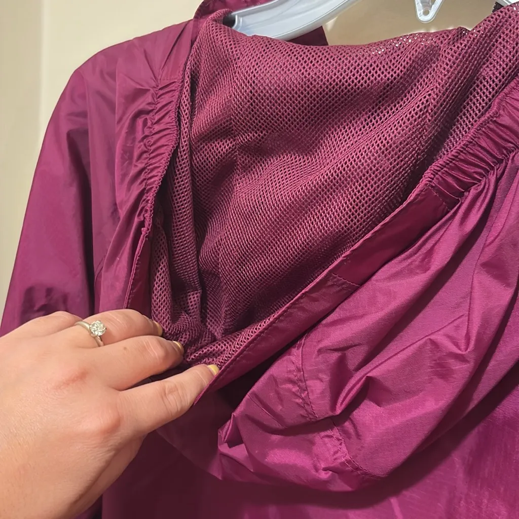 LL Bean Mulberry Purple Women’s Size Large Zip Up Rain Jacket - Image 4