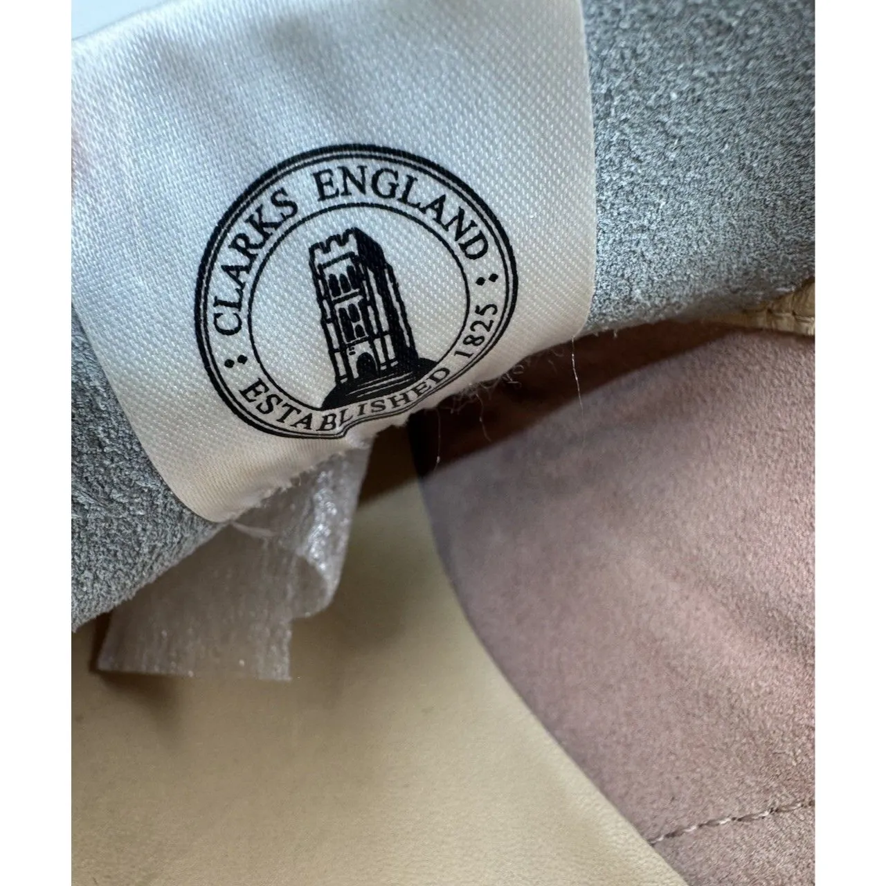 Clarks Originals 1825 Gray White Perforated gum sole Sneaker Shoes Women's 9.5 M - Image 9