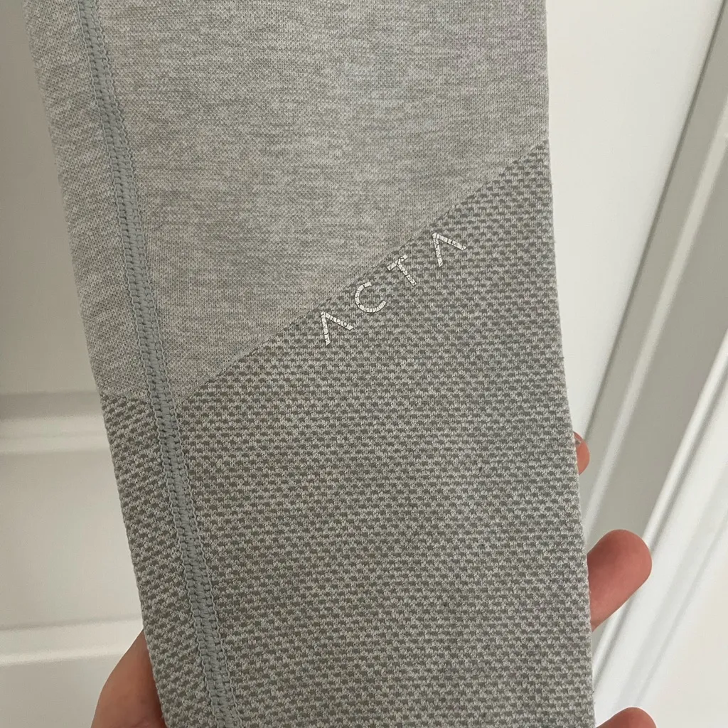 Women's Gray High-Waisted Leggings - Image 3