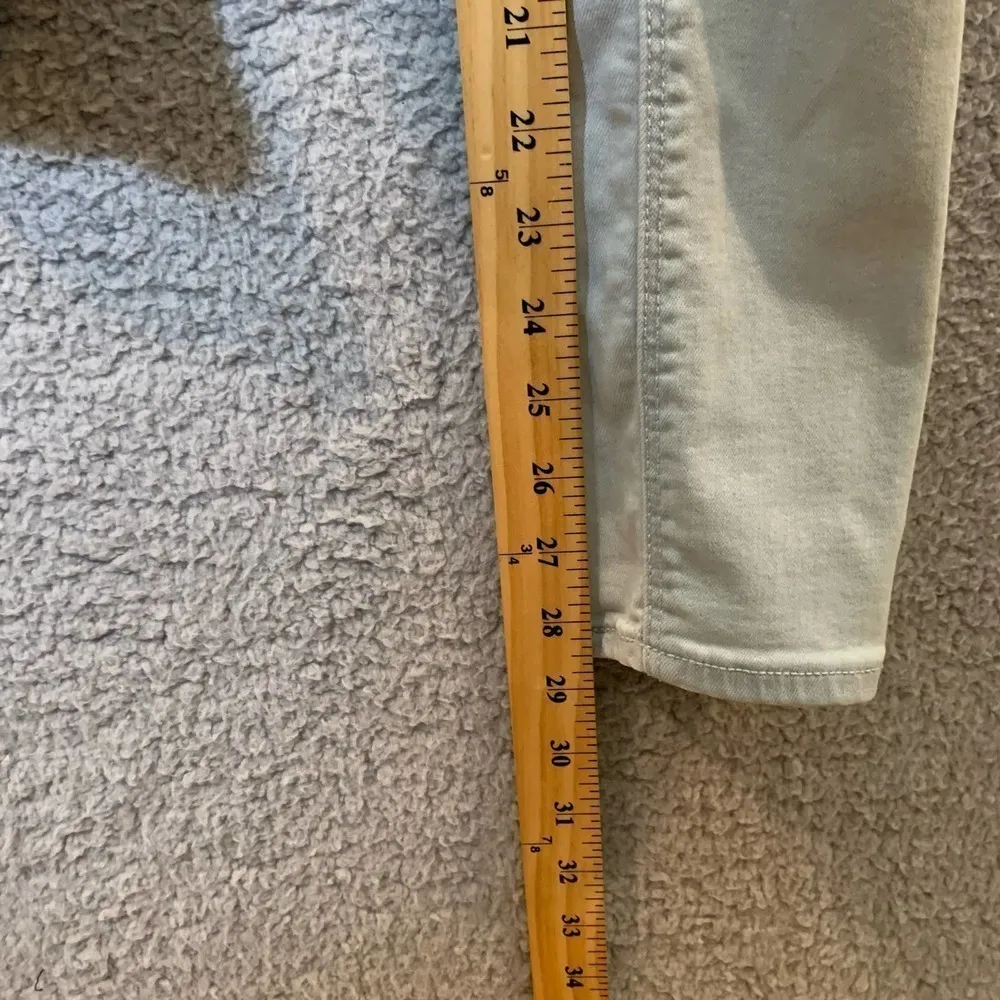 Old Navy Jeans Womens 2 Rockstar Mid-Rise Light Wash‎ Distressed Holes - Image 6