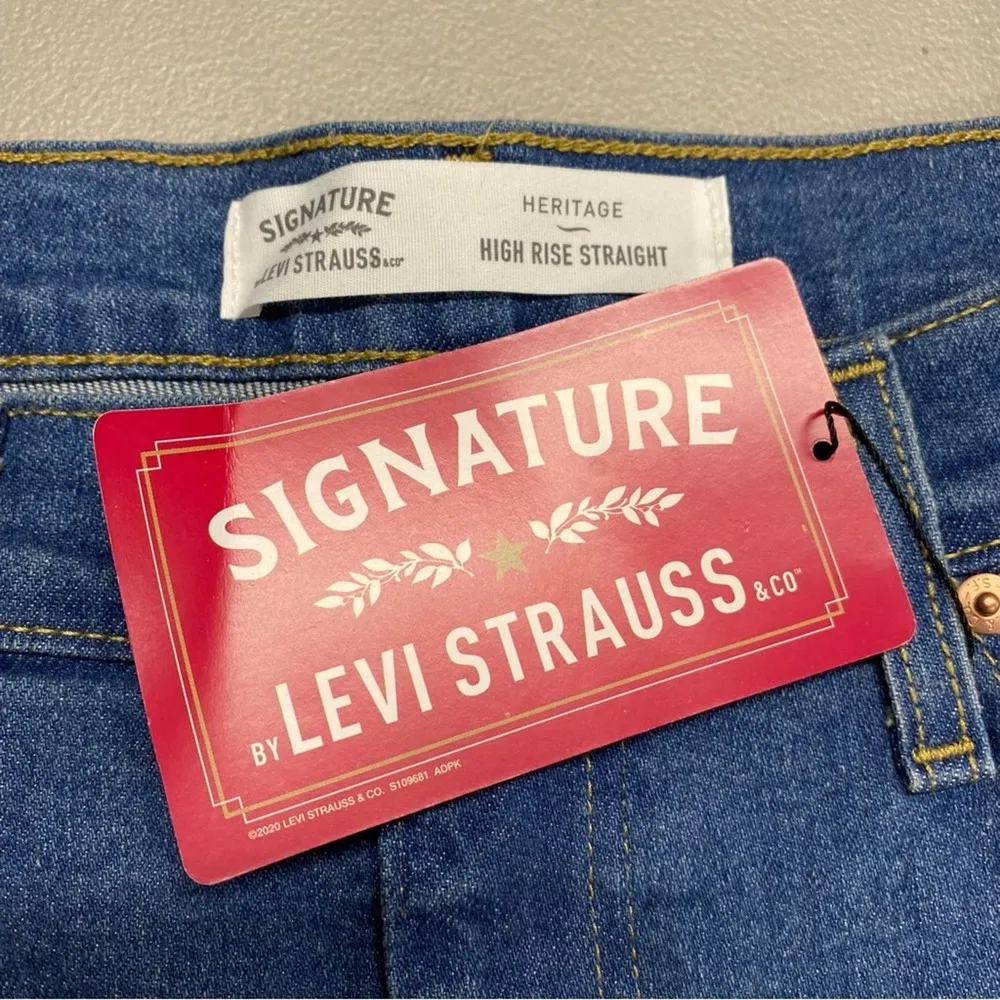 Signature Levi Strauss Denim Blue Jeans Heritage High Rise Straight Distressed Size 18 - Image 7