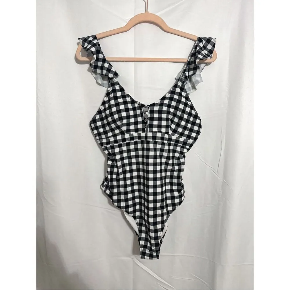 Cupshe NWT adorable one piece - Image 2