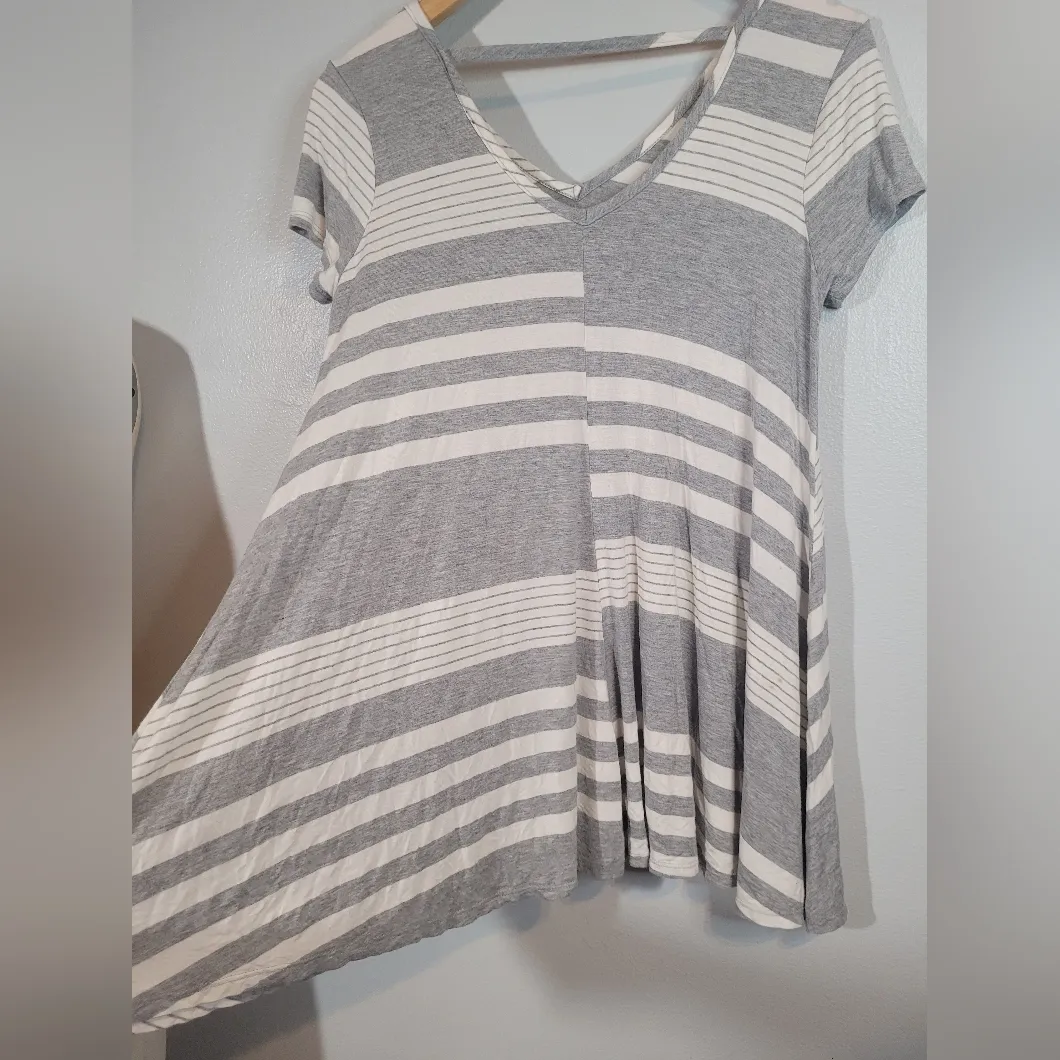 Krush brand asymmetrical gray and white T-shirt. Size S. Made in the USA. - Image 3