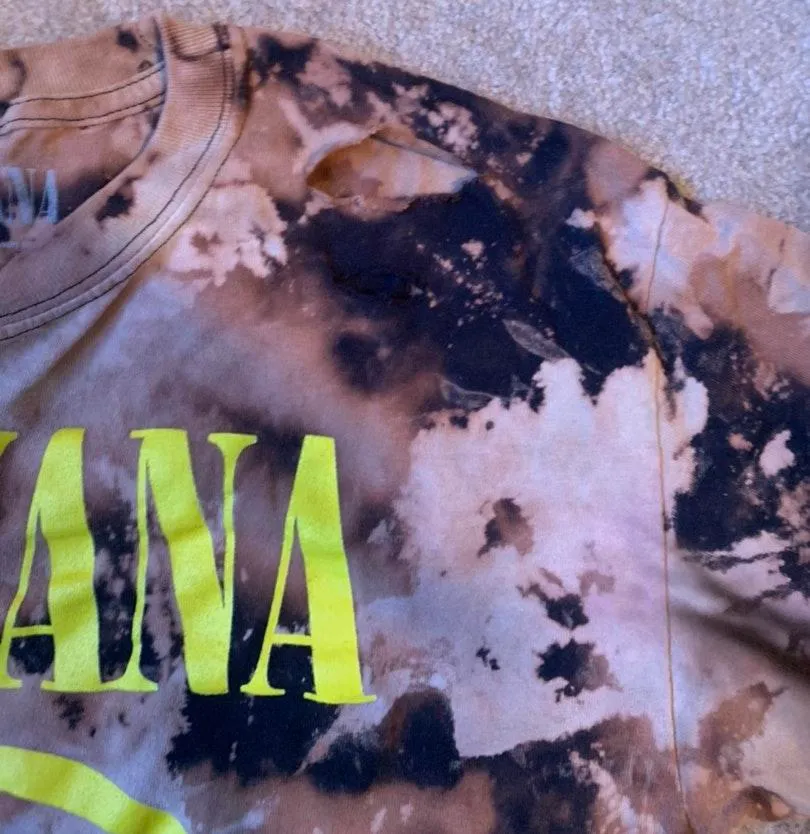 Vintage Distressed Tee Size M - Image 3