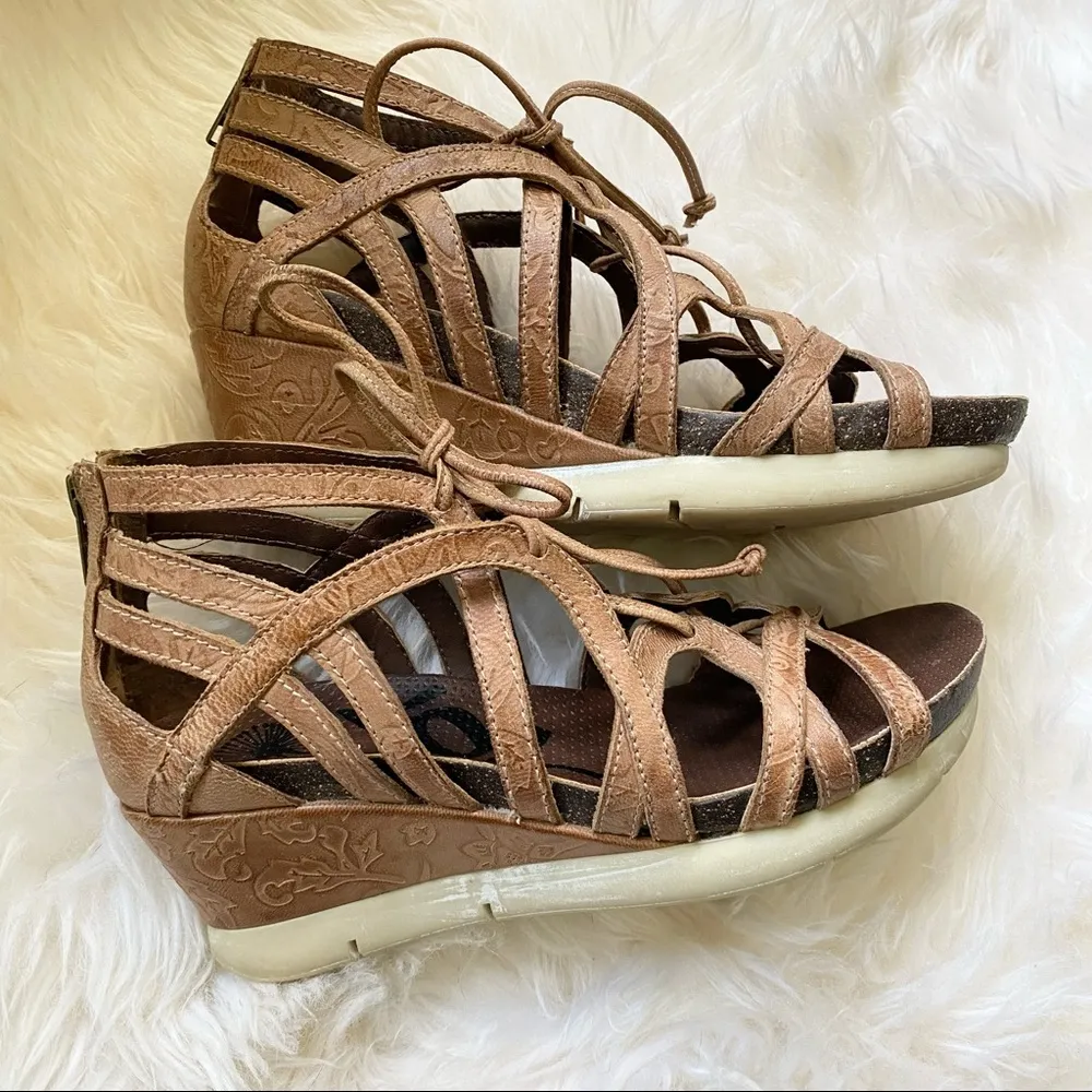 OTBT Nomadic Tooled Leather Wedge Lace Up Gladiator Sandals Zip Sz 6.5 Tan/brown - Image 7