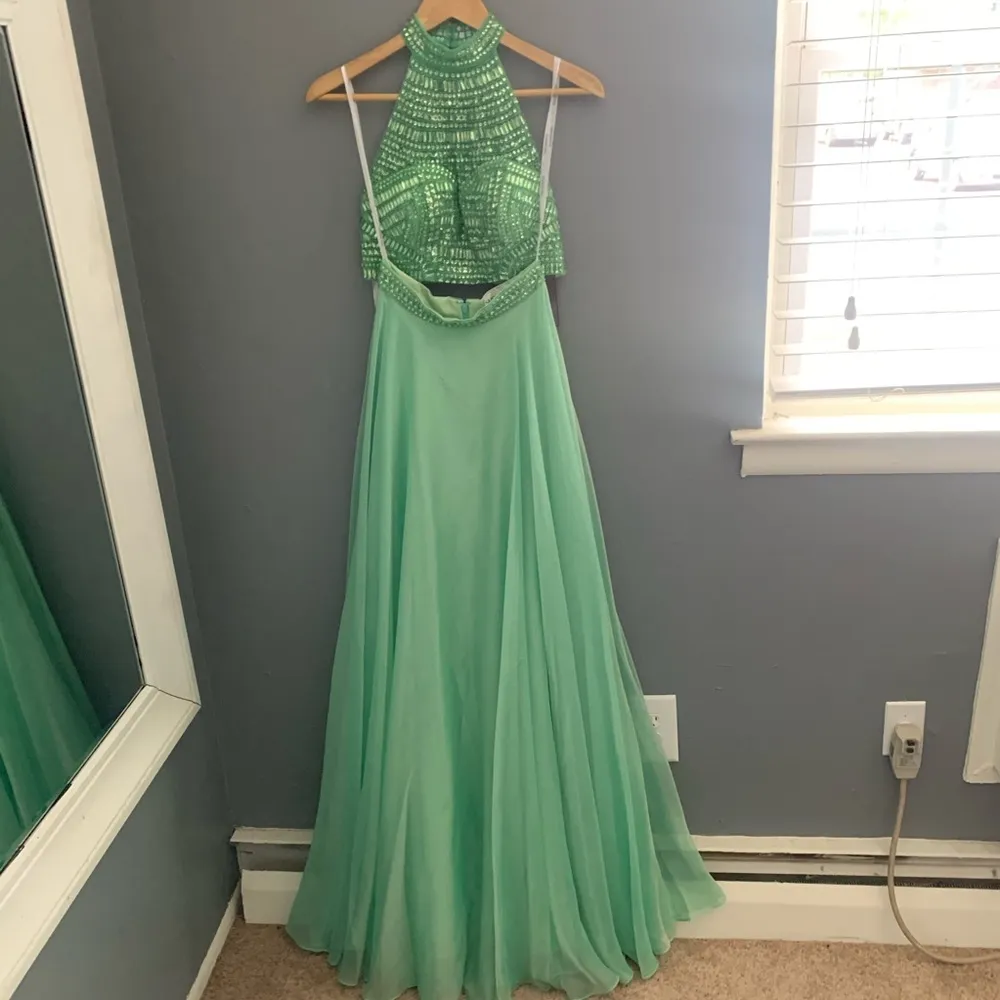 NWT  green sequin two piece dress - Image 6