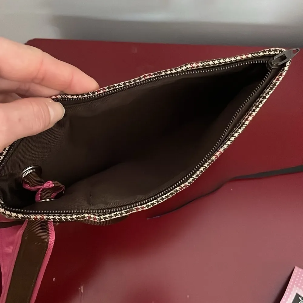 Talbots NWT Anna Street Studio Austen wristlet - Image 4