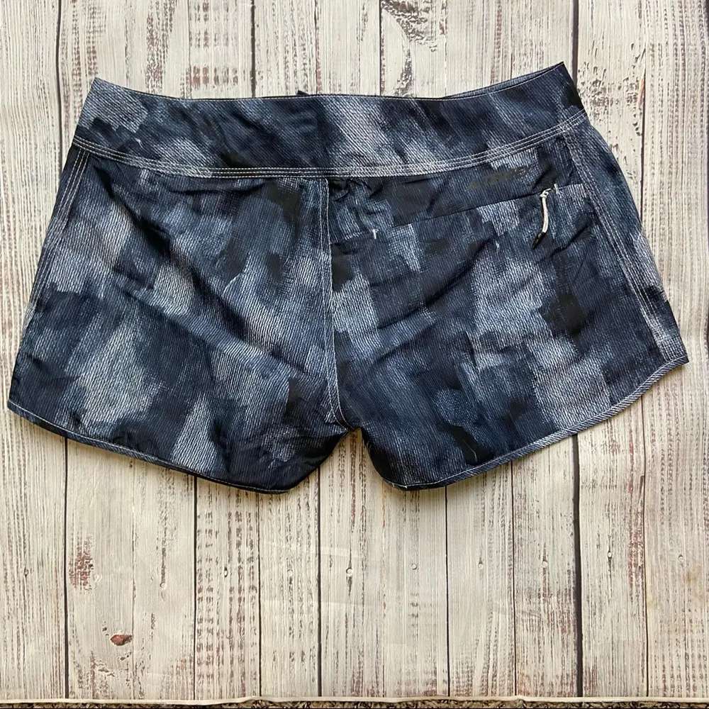 Adidas Terrex Parley All-Around Shorts. Size Small - Image 7