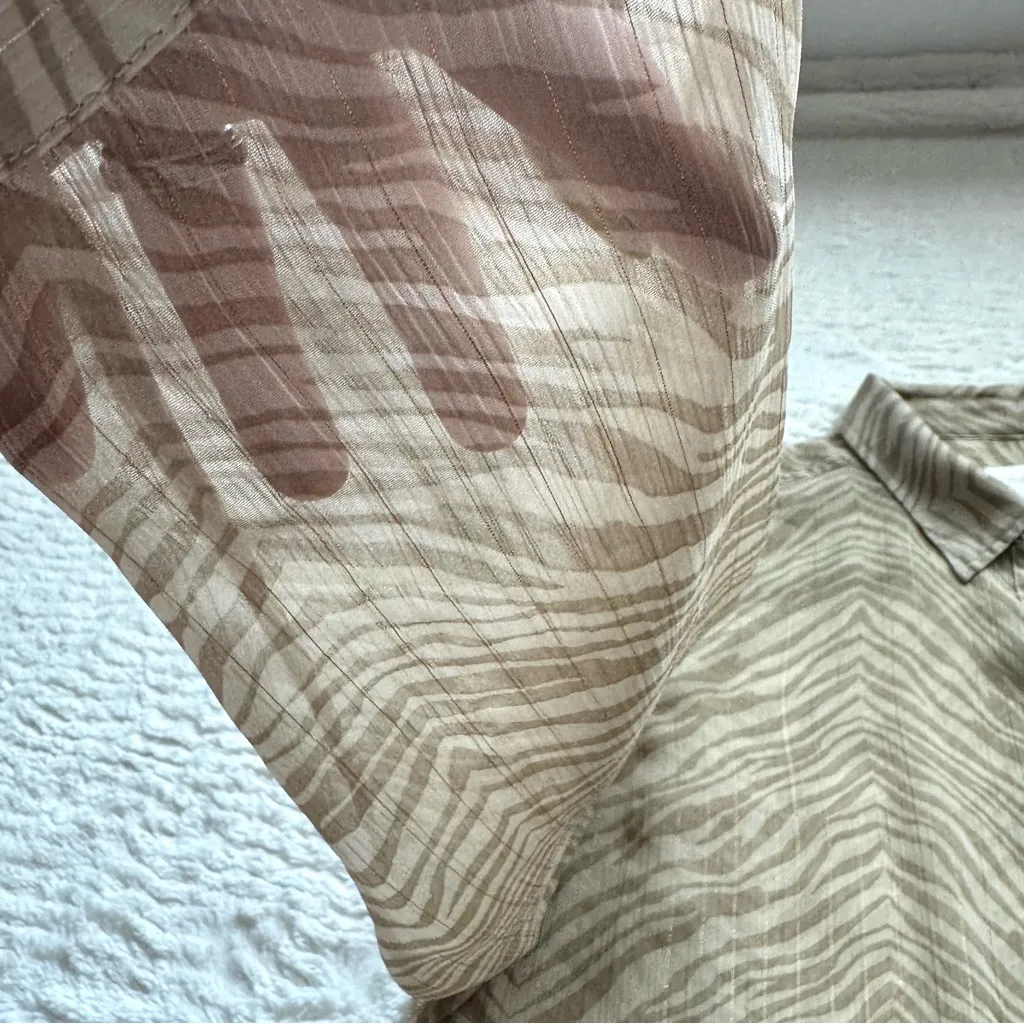 Chicos Animal Print Sheer Button Down Shirt 2 L Safari Mob Wife Beige Boho Zebra - Image 7