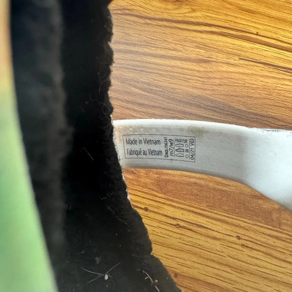 Crocs Clog Unisex M7/W9 Classic Rainbow Festival Lined Clogs in Blotched Tie Dye - Image 3