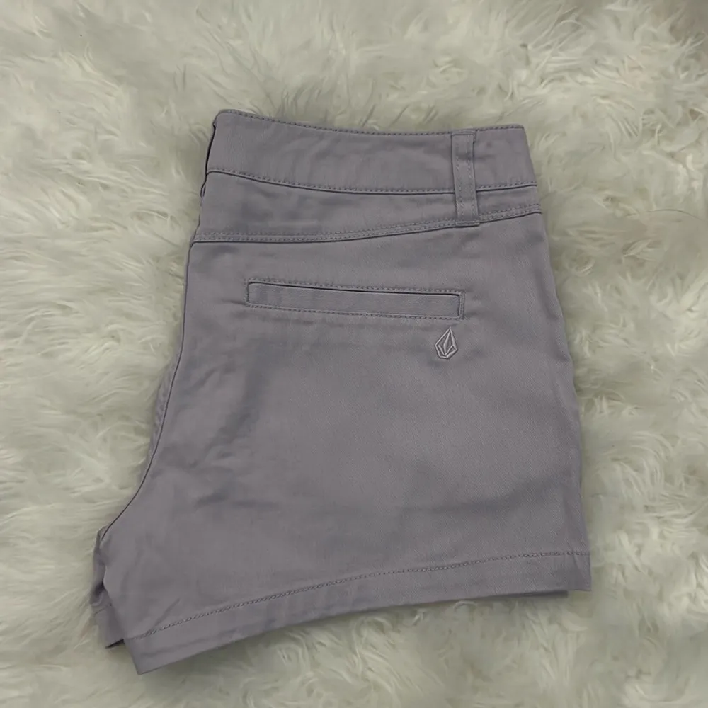 VOLCOM Juniors' Frochickie Shorts • 25 - Image 2