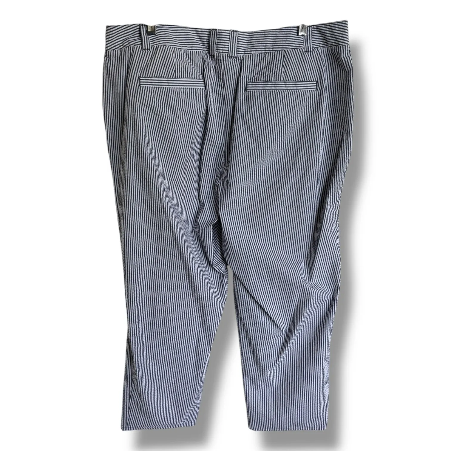 Crown‎ & Ivy Women's 16W Seersucker Stripe Cropped Pants - Image 4