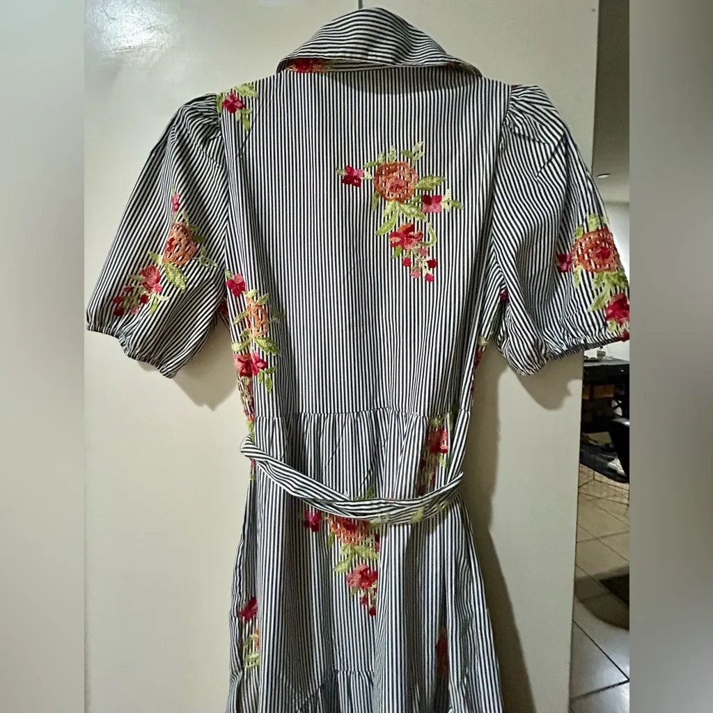 Striped Floral Maxi Dress White Size 4 - Image 9