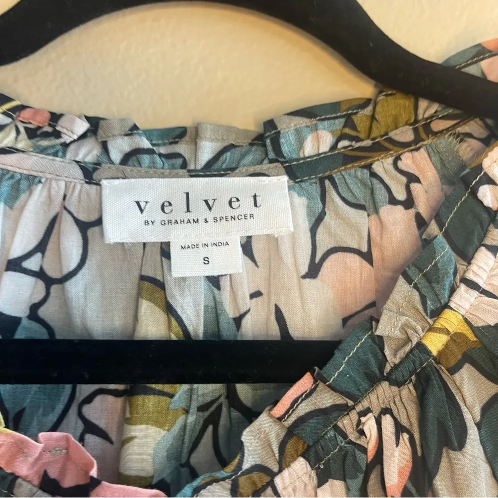 The Velvet Lucy top is crafted from 100% cotton Size Small Green - Image 5