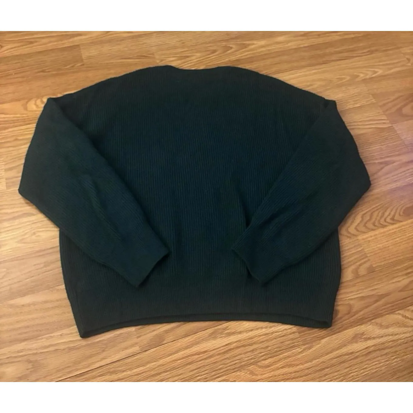 Express Crewneck Sweater Size Medium - Image 6