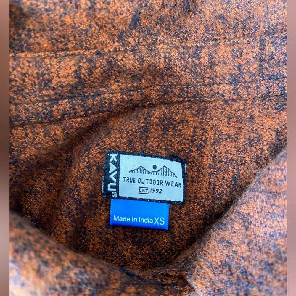 KAVU Acacia Madrona Brown Flannel Button Down Shirt, Size XS - Image 4