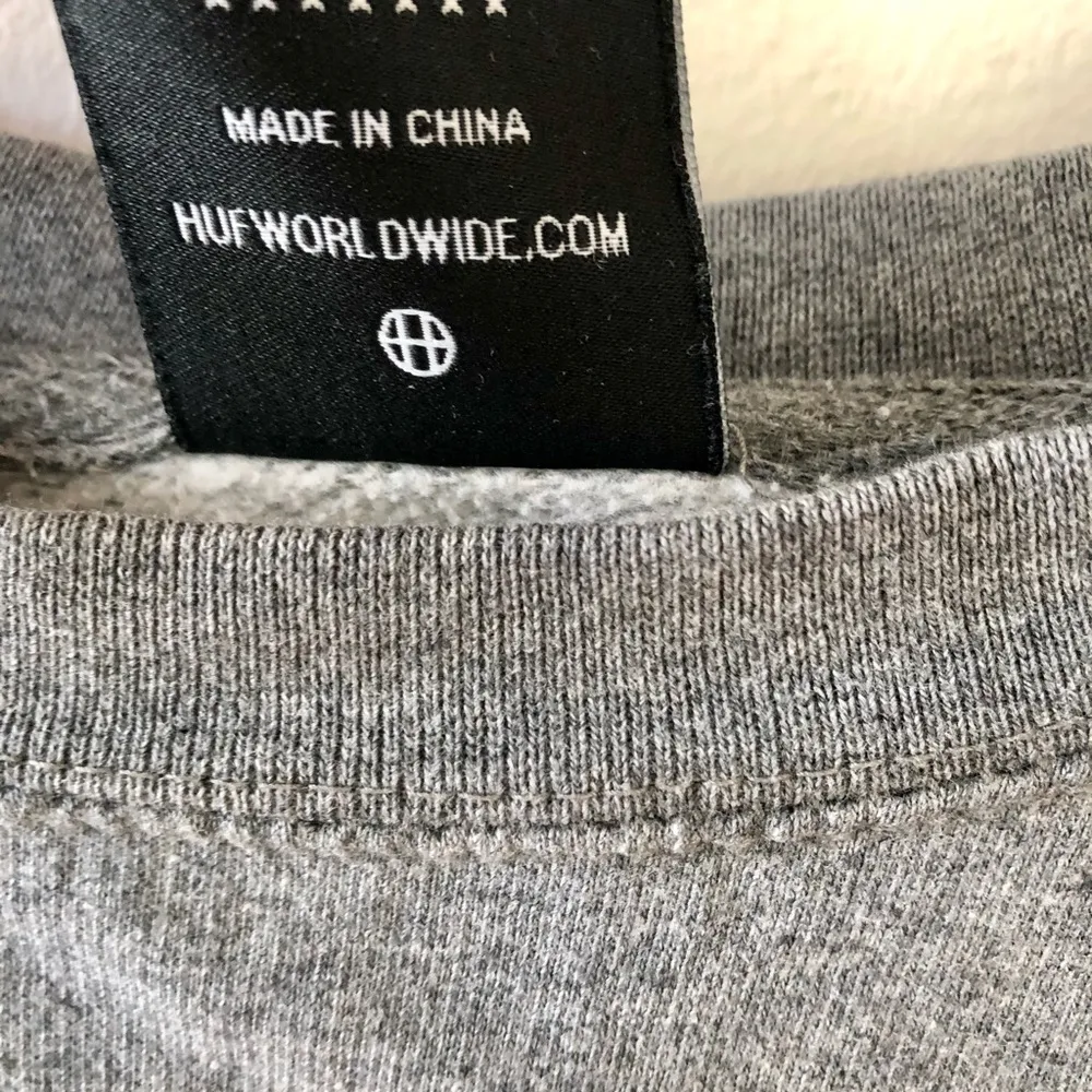 HUF Gray Box Logo Crewneck Sweatshirt Size Small - Image 5
