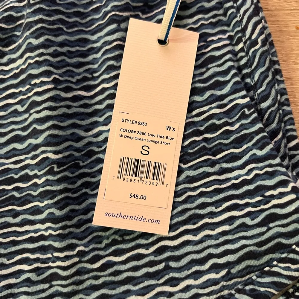 Southern tide shorts size small - Image 2