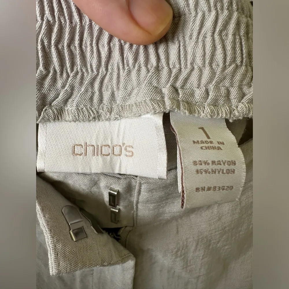 Chicos Pants Size 1 Wide Leg Loose Fit Lightweight Summer Ankle Gray Stretch - Image 3