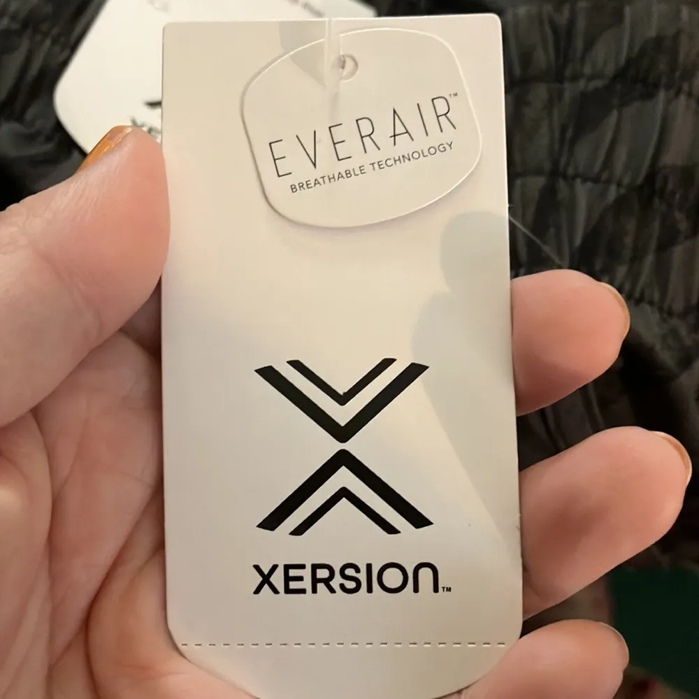 Xersion NWT  Mid-Rise Running Shorts, 1X - Image 5