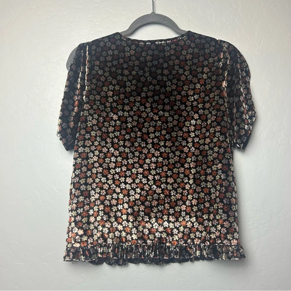 Madewell velvet tulip-sleeve ruffle top in petite blooms true black size xxs - Image 9