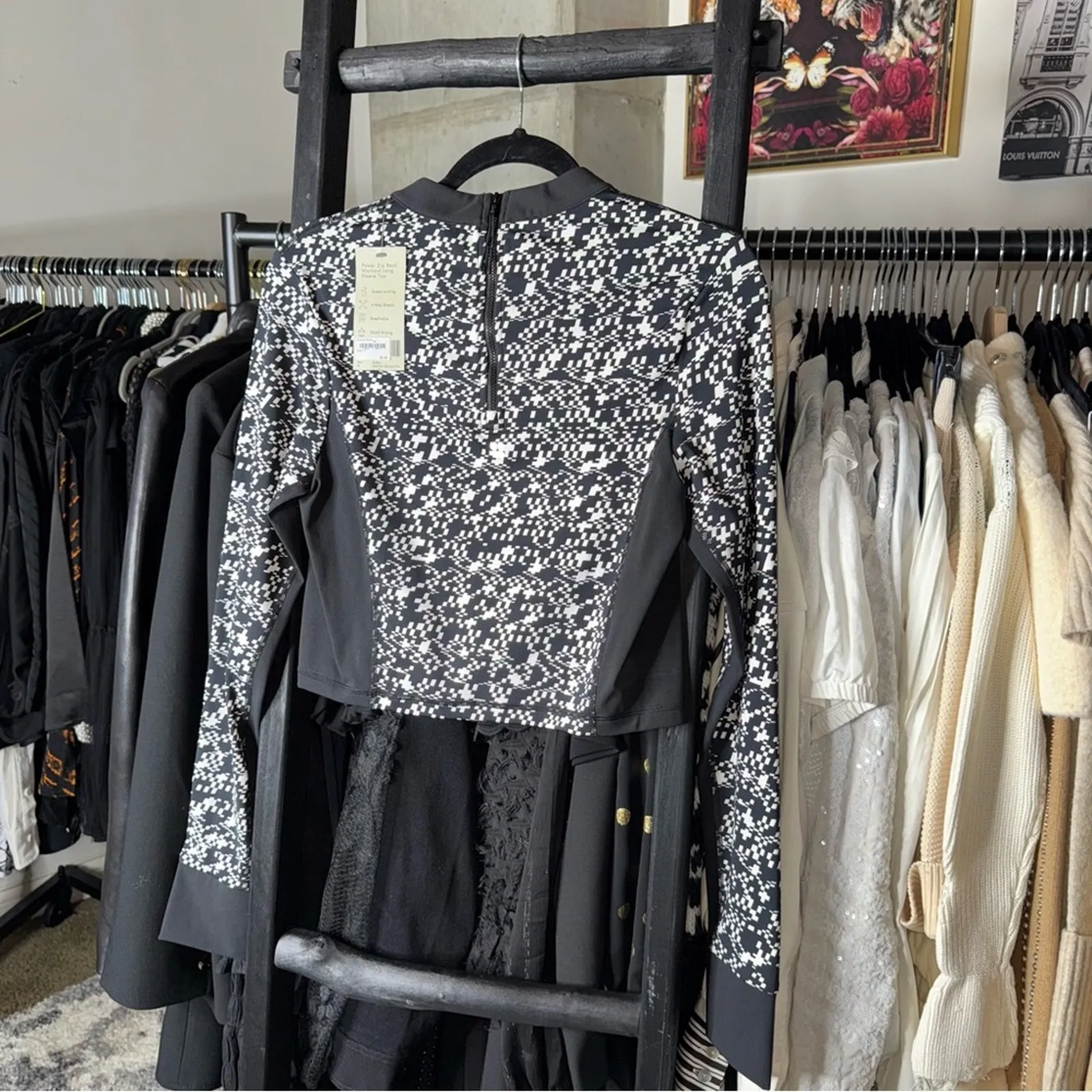 Sweaty Betty Power Zip Back Long Sleeve Crop Top Black Mini Geo Build Print - Image 6