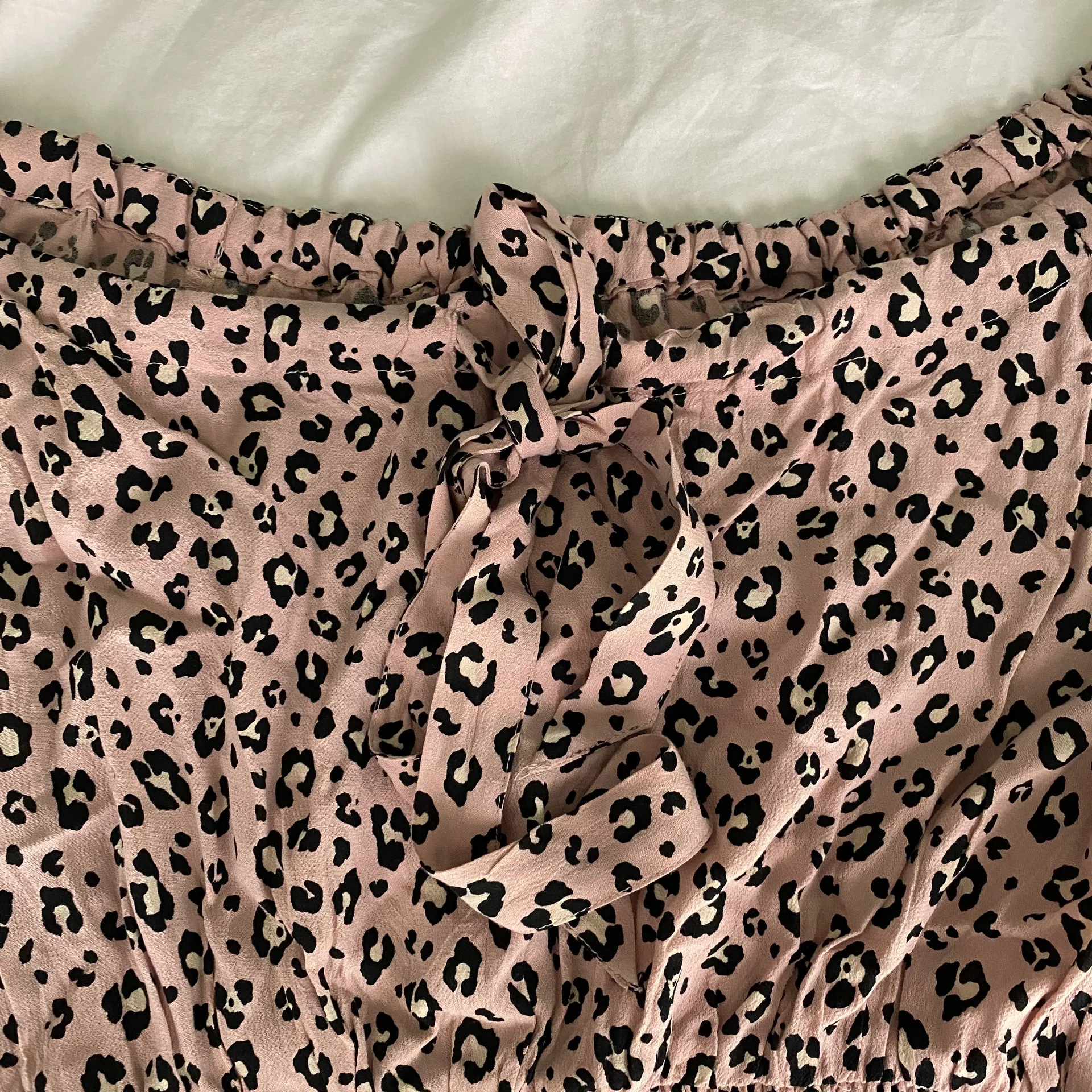 American Eagle Cheetah Off The Shoulder Top - Image 4