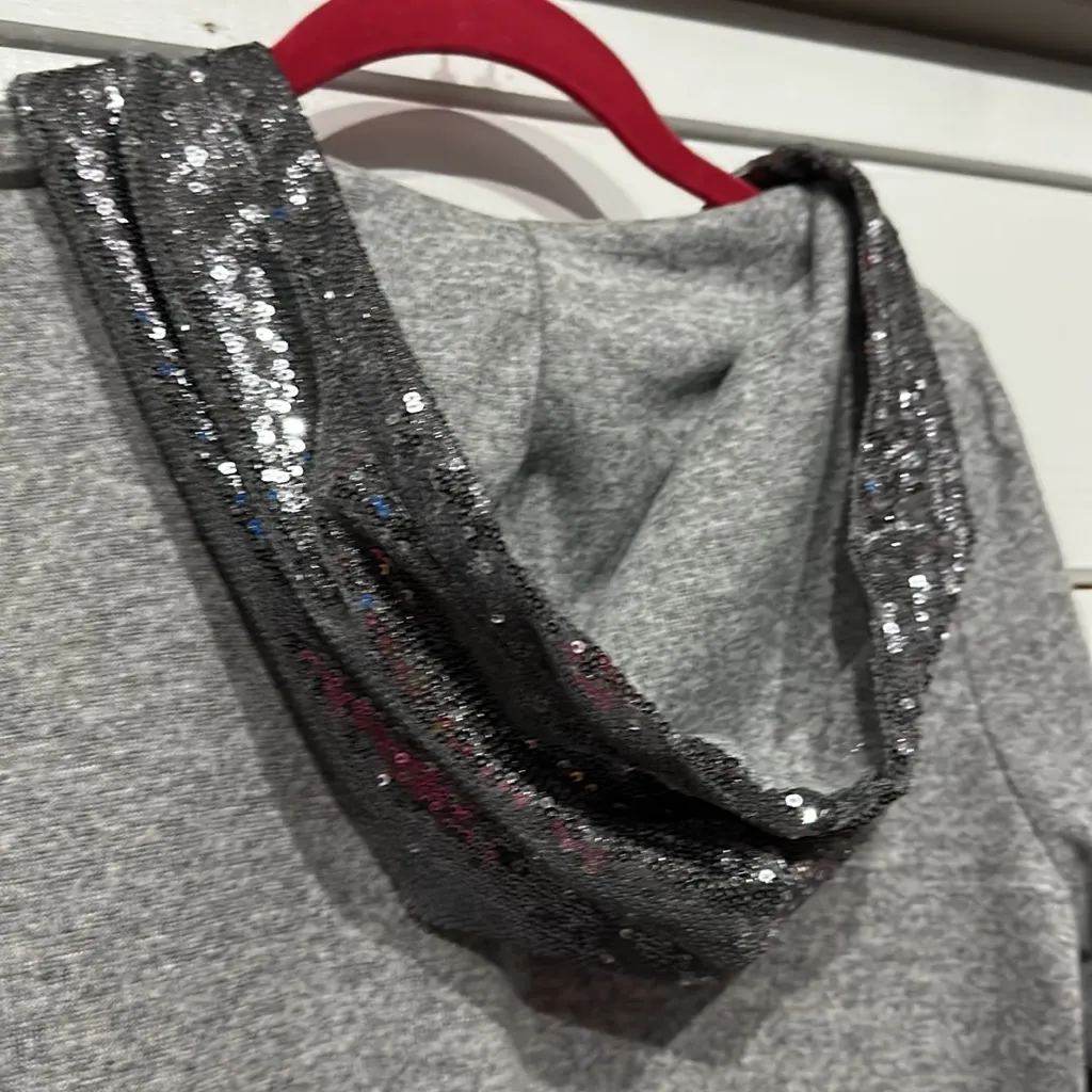 Walt Disney World Sequin Hooded Pullover Sweatshirt Medium - Image 12