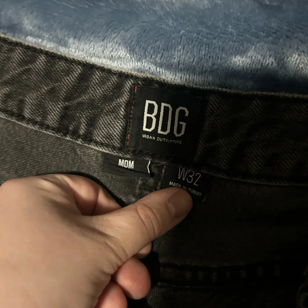 Urban Outfitters Mom Jeans - Image 4