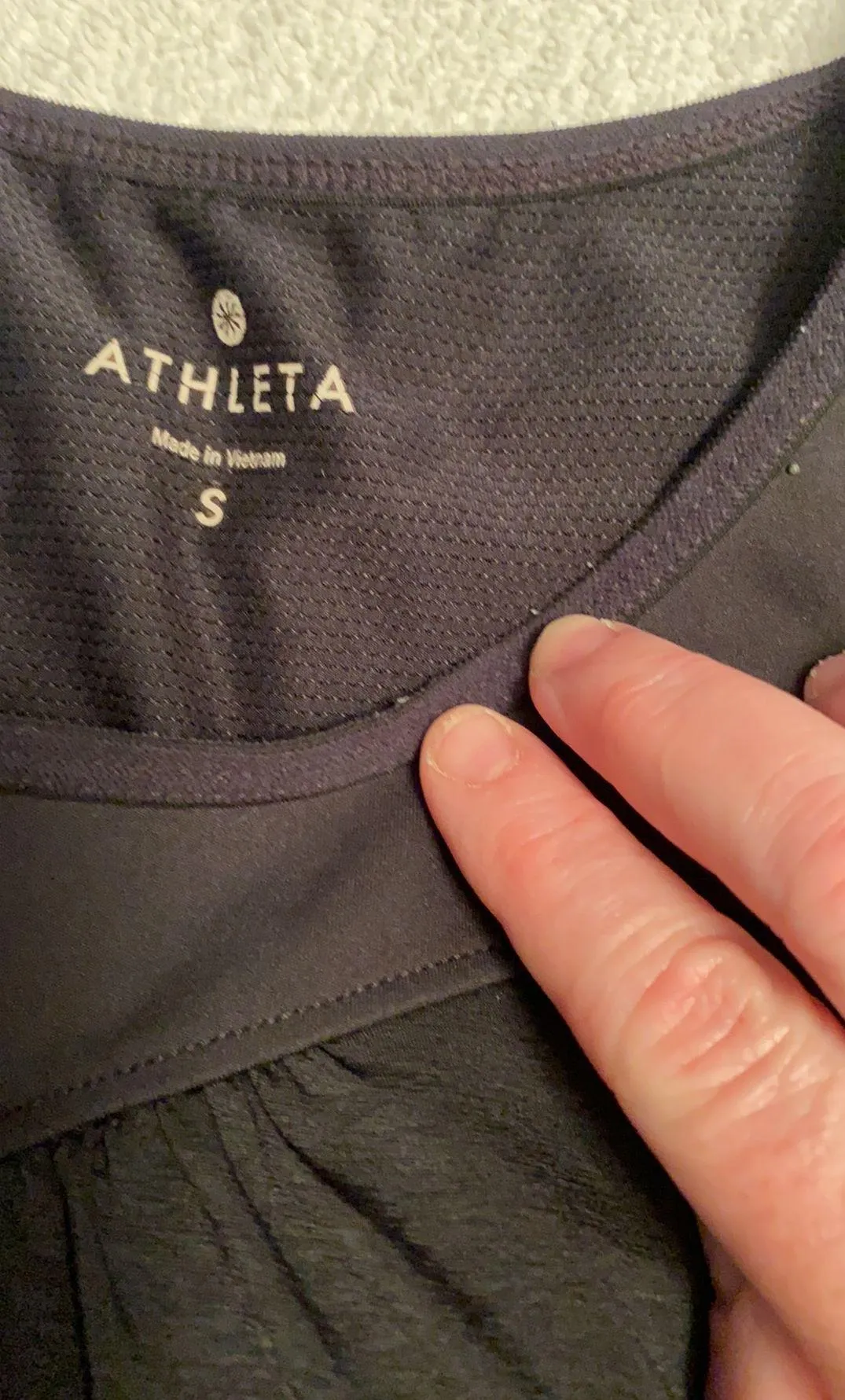 active tank top built in bra Size small - Image 8