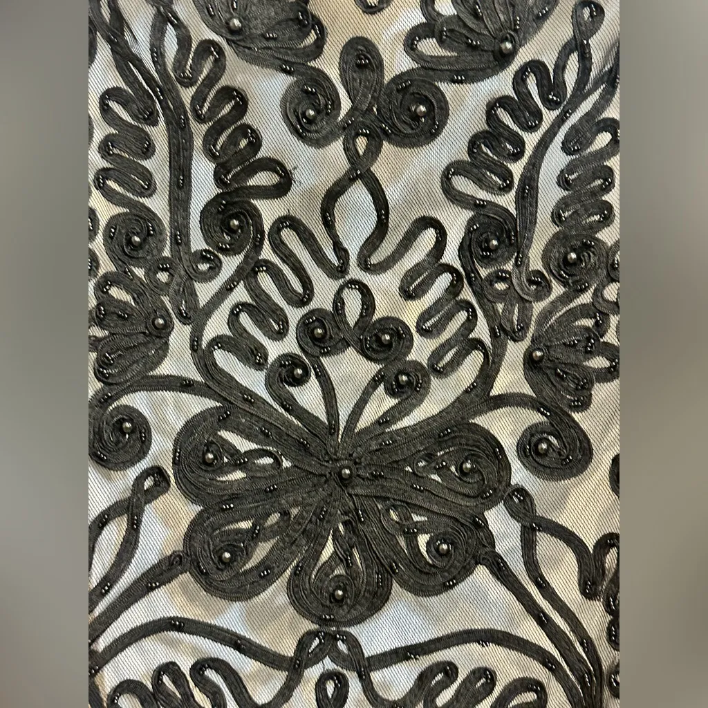 Cache Black Sleeveless Button Down embellished with beaded embroidery - Image 5