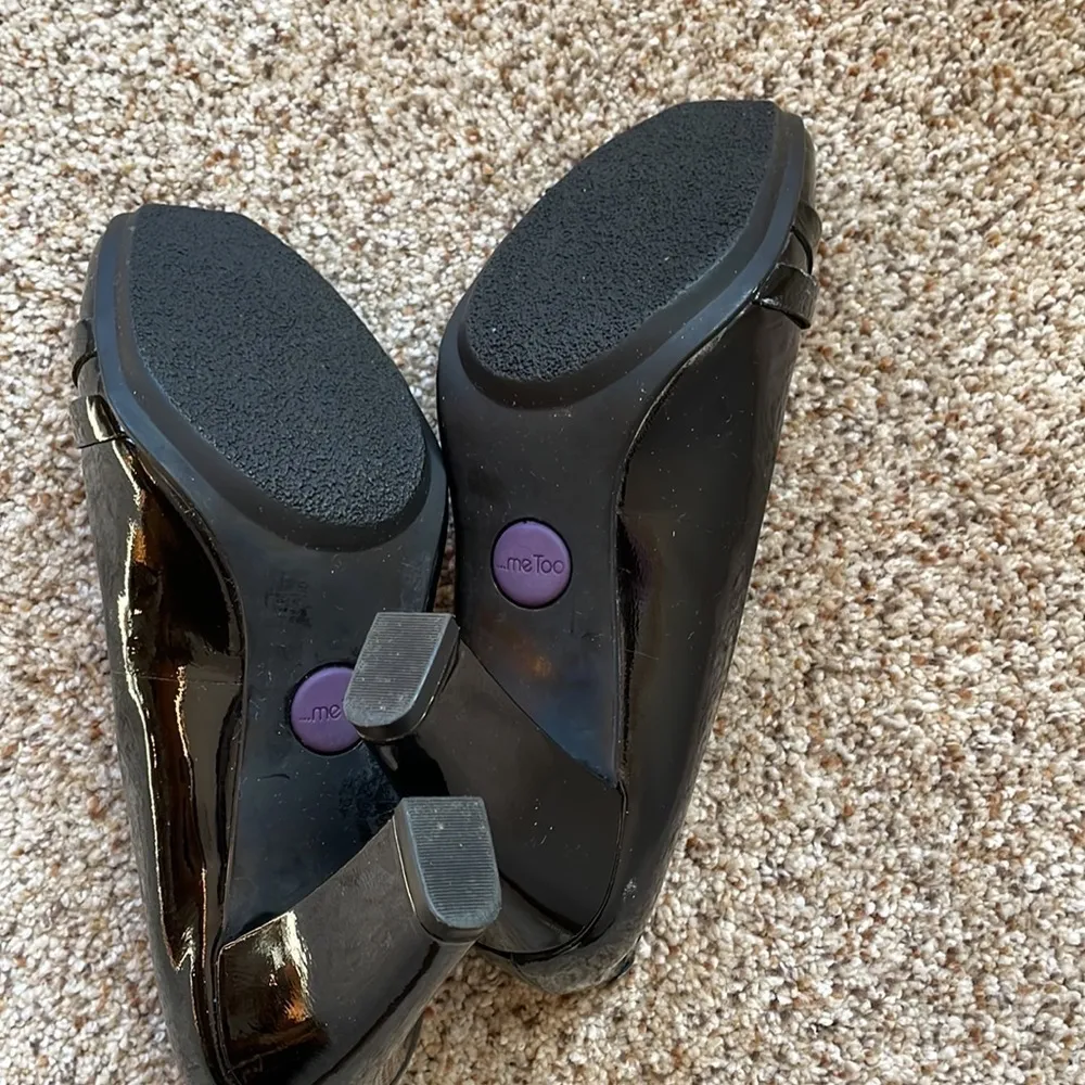Black Patent Leather Me Too Formal Heels Size 7.5 M - Image 7
